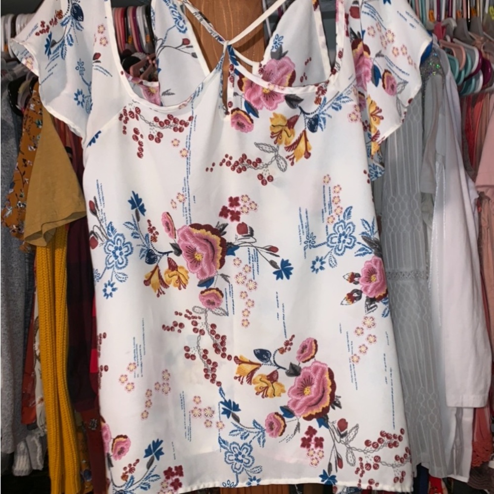 Elegant White Blouse for Any Occasion